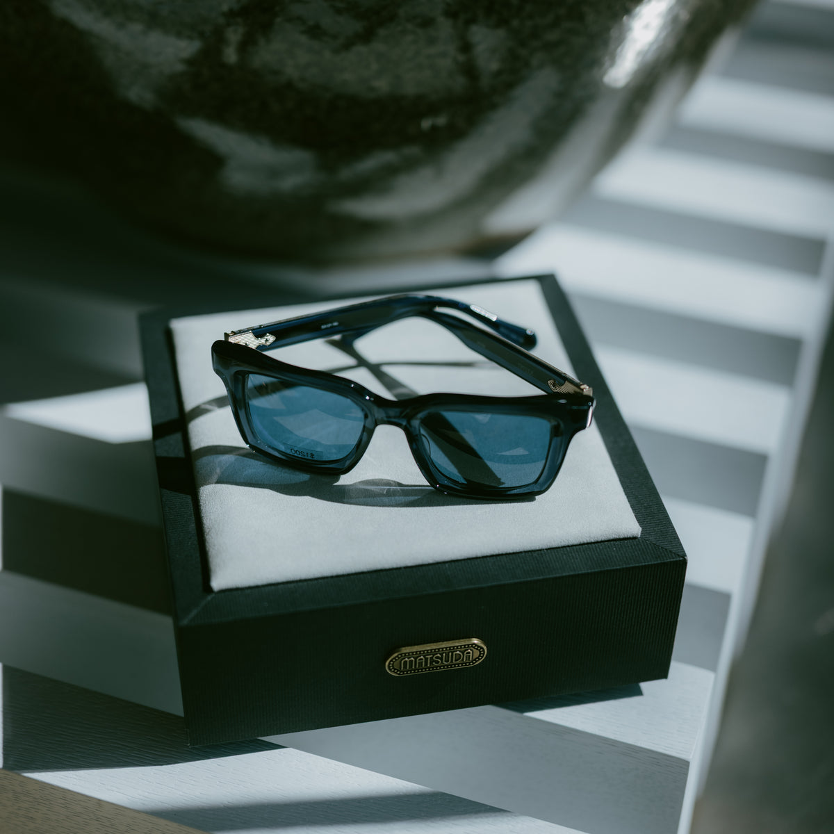 M1040 Sunglasses - Brushed Gold