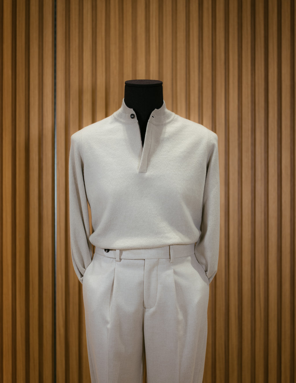Yangir Blouson Collared Sweater