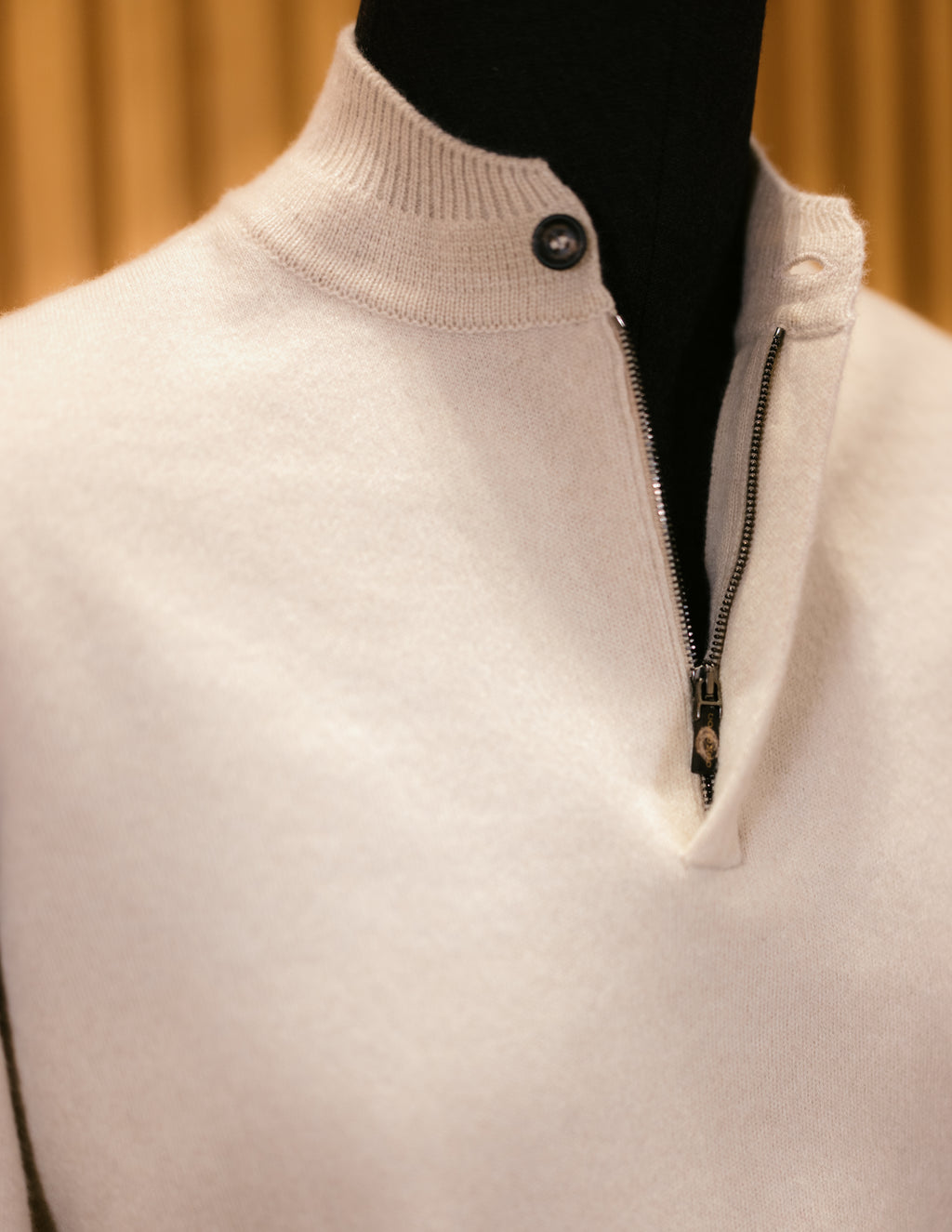 Yangir Blouson Collared Sweater