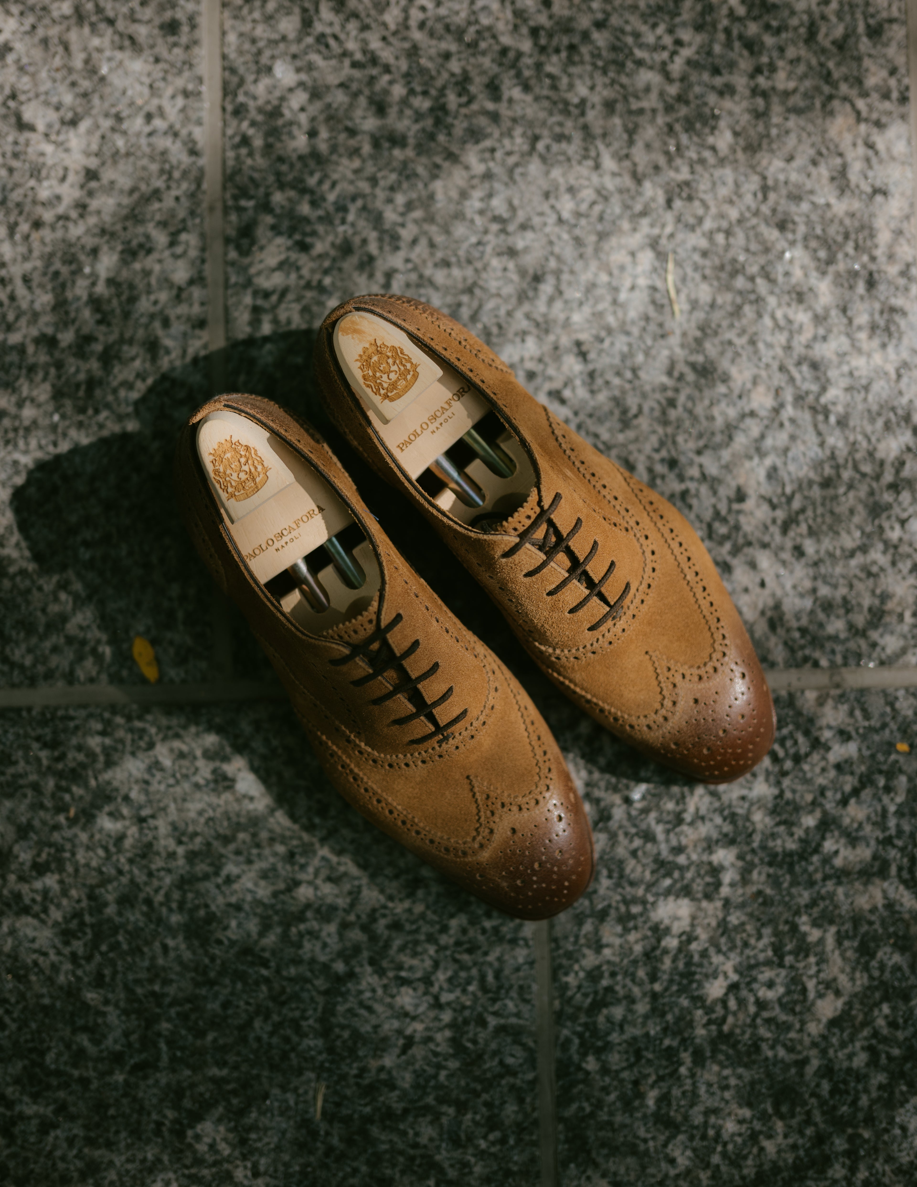 SNUFF SHOES