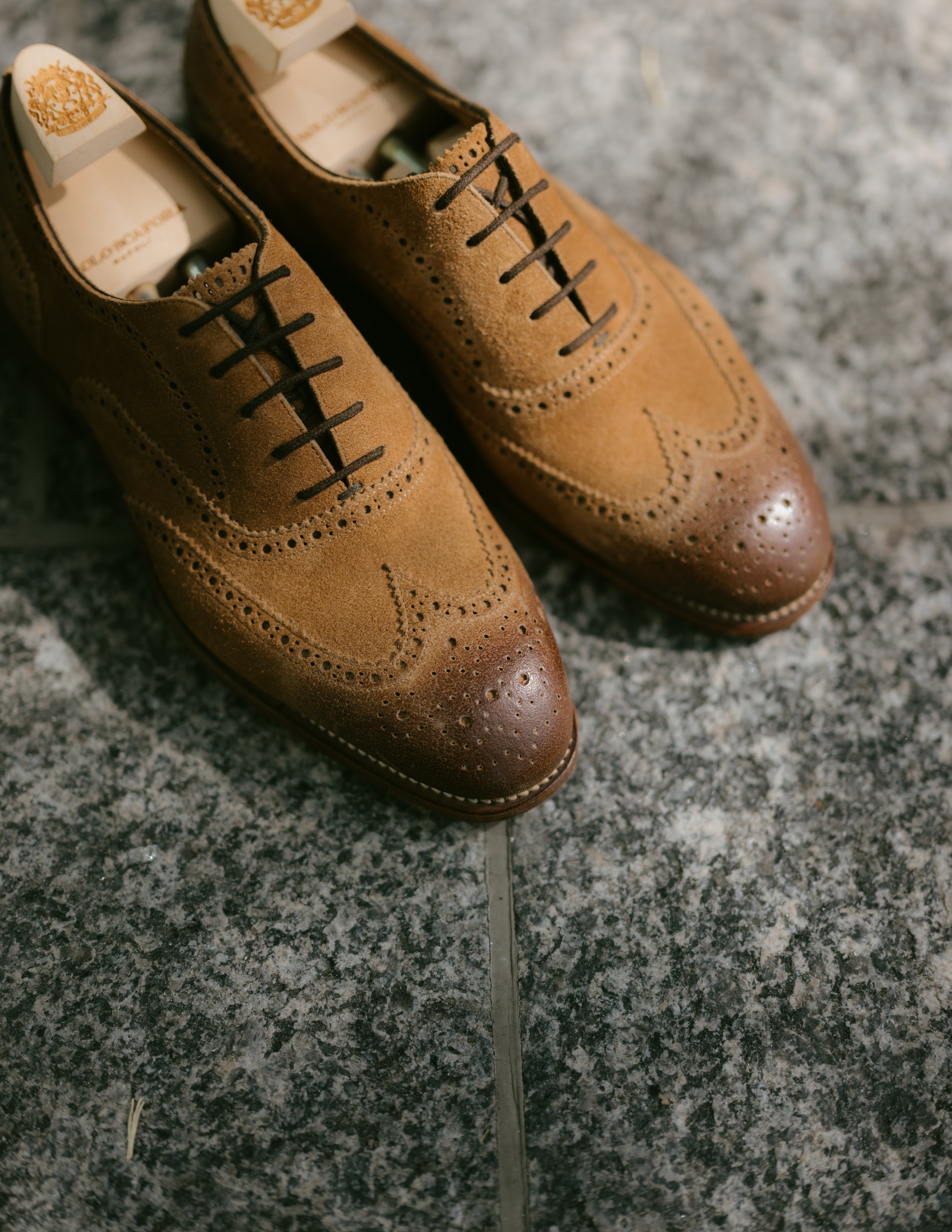 SNUFF SHOES