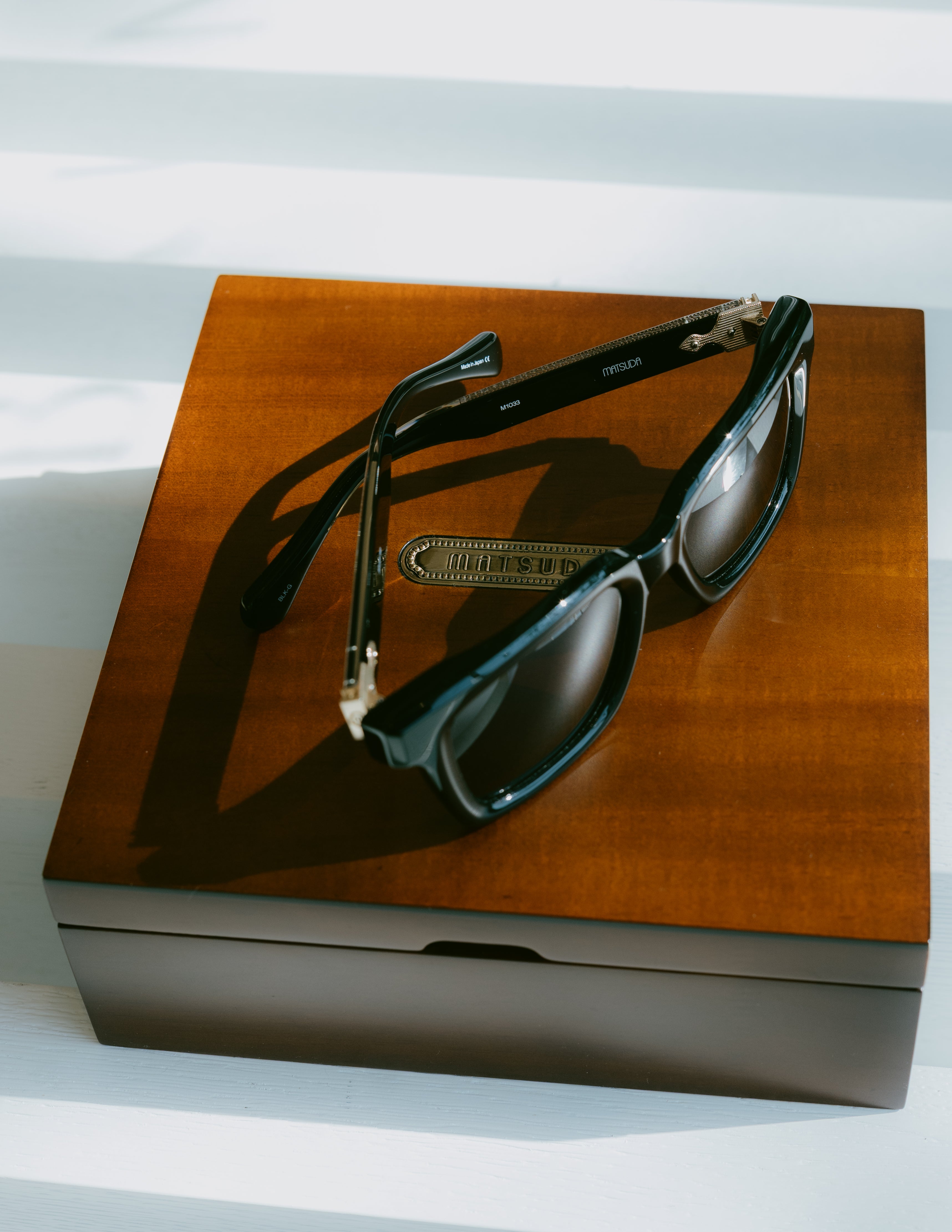 M1033 Sunglasses - Black Grey